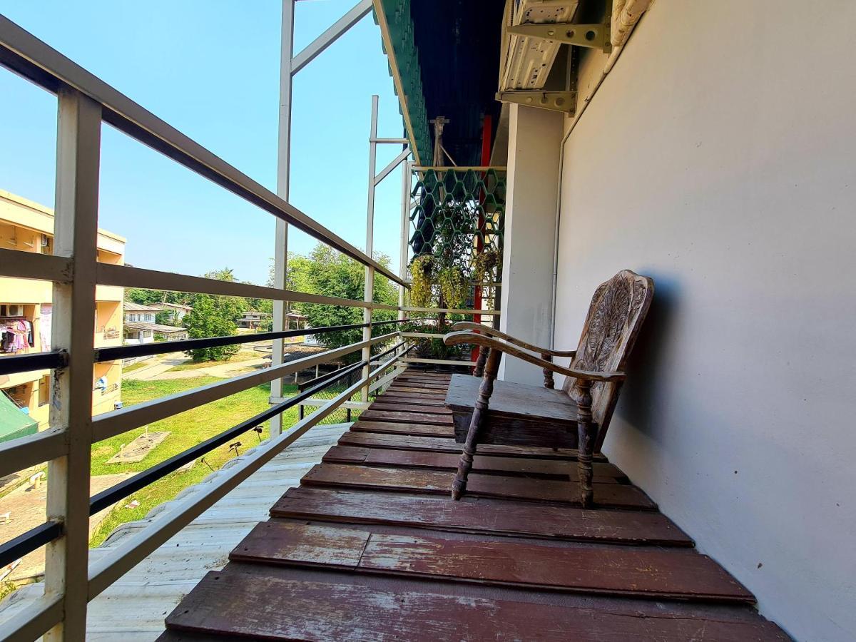 The 8 Factory Hotel Phitsanulok Exterior photo