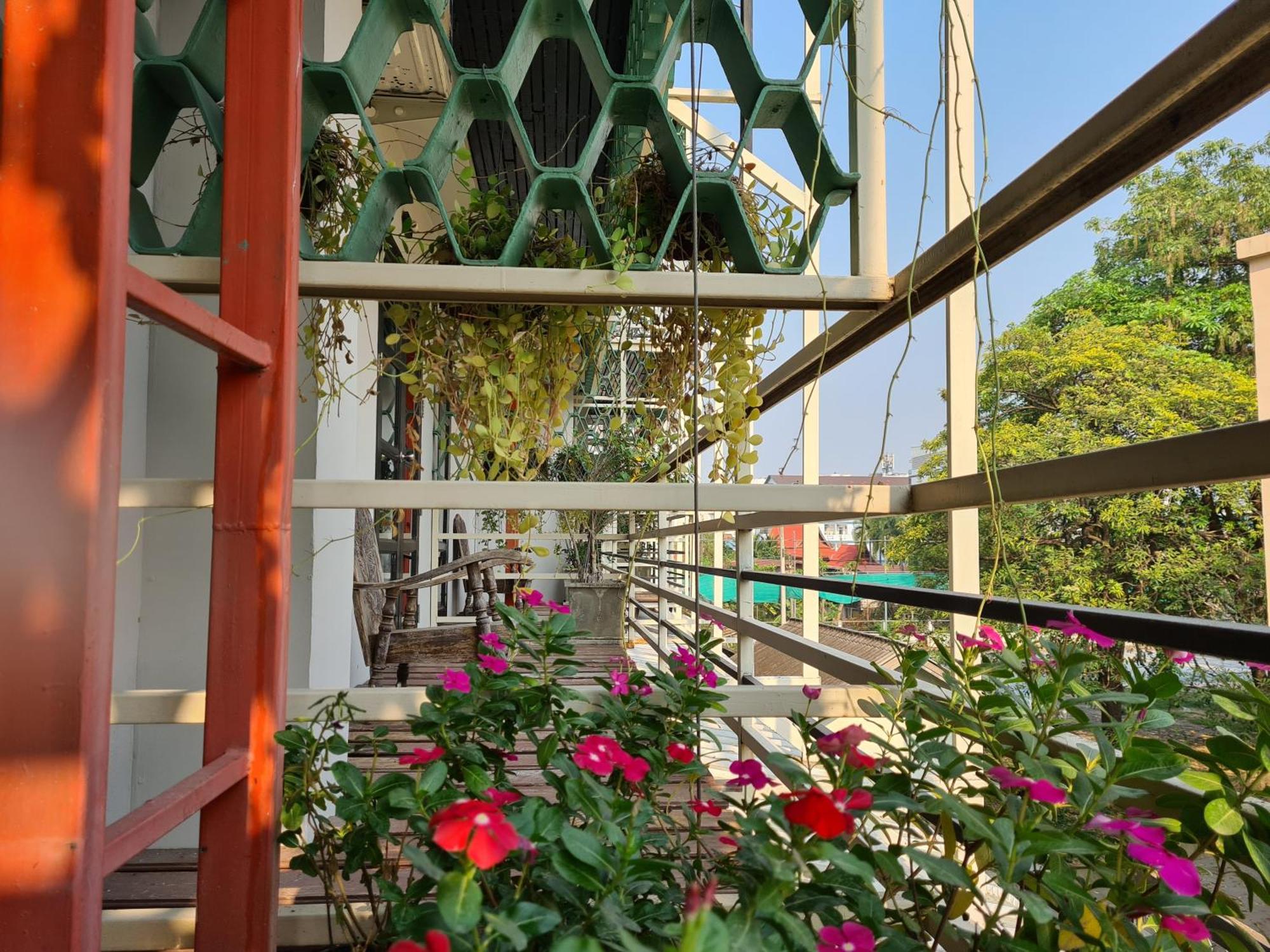 The 8 Factory Hotel Phitsanulok Exterior photo